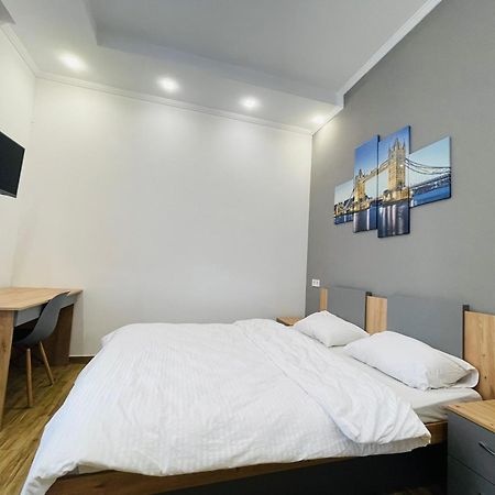 Apartment For Rent In The City Center Of Kharkiv K18 Elinaflats Ngoại thất bức ảnh