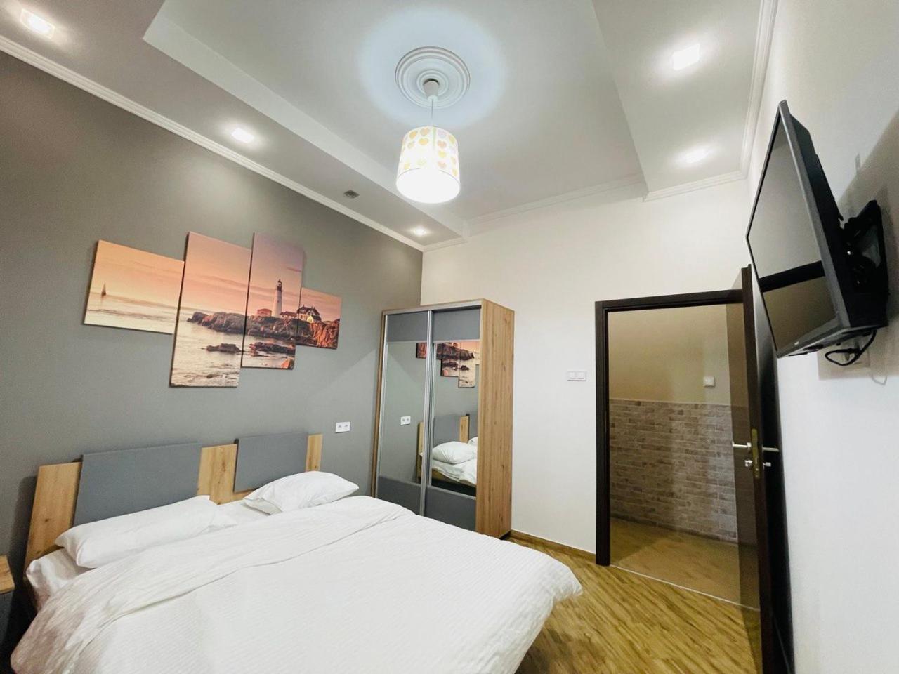 Apartment For Rent In The City Center Of Kharkiv K18 Elinaflats Ngoại thất bức ảnh