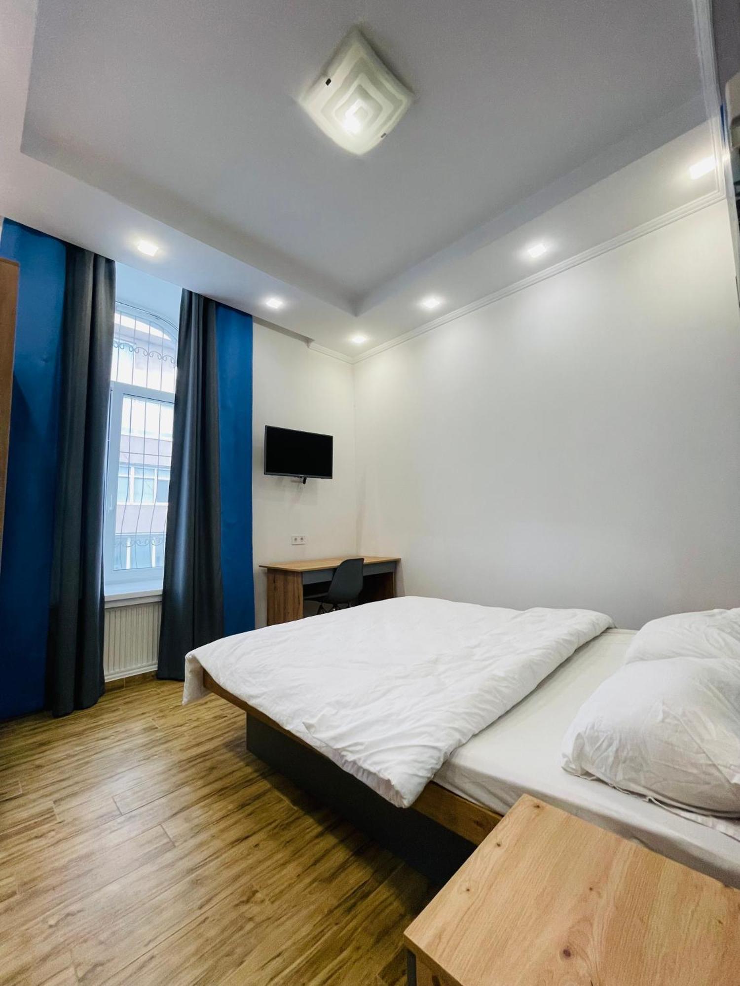 Apartment For Rent In The City Center Of Kharkiv K18 Elinaflats Ngoại thất bức ảnh